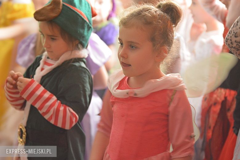 Zabawa karnawałowa w średzkim przedszkolu