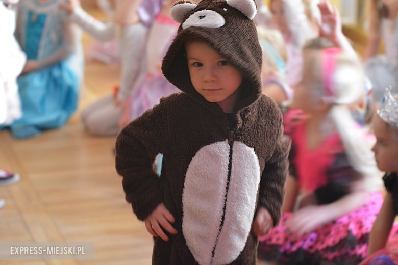 Zabawa karnawałowa w średzkim przedszkolu