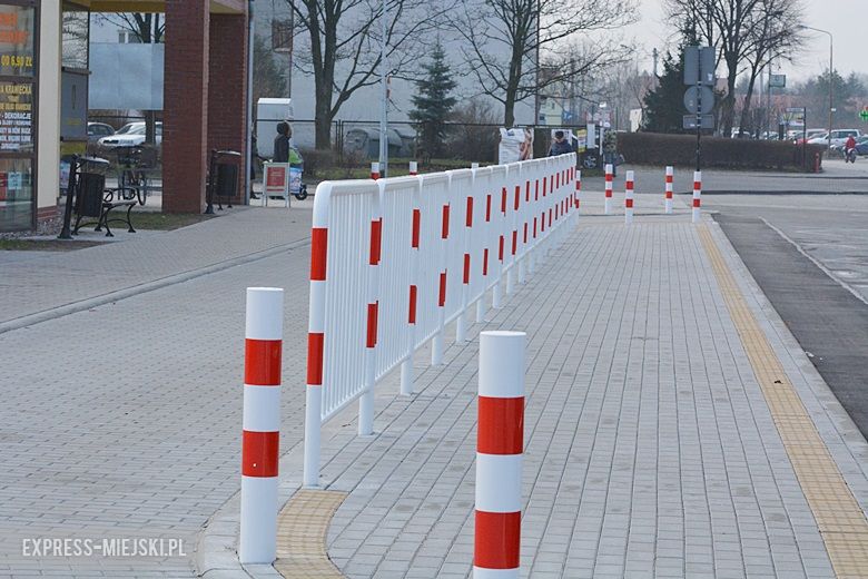 Podwójny przystanek przy dworcu autobusowym