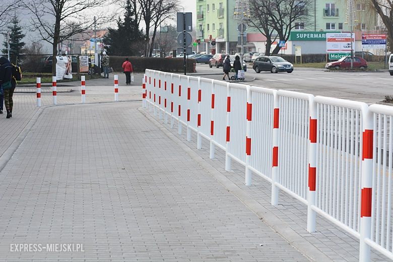 Podwójny przystanek przy dworcu autobusowym