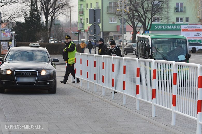 Podwójny przystanek przy dworcu autobusowym