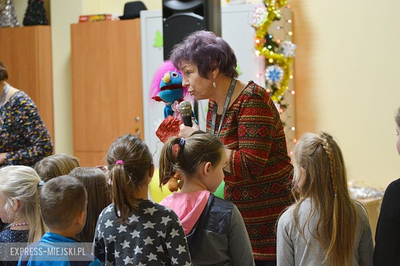 Wizyta wolontariuszy na świetlicy wiejskiej w Rakoszycach