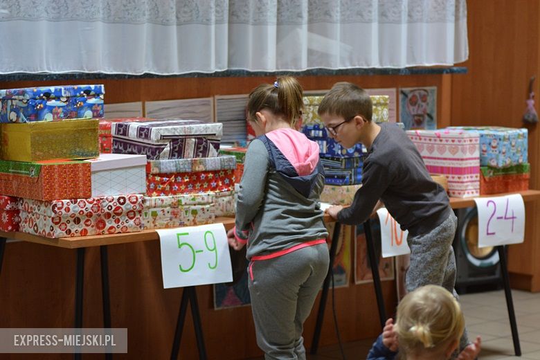 Wizyta wolontariuszy na świetlicy wiejskiej w Rakoszycach