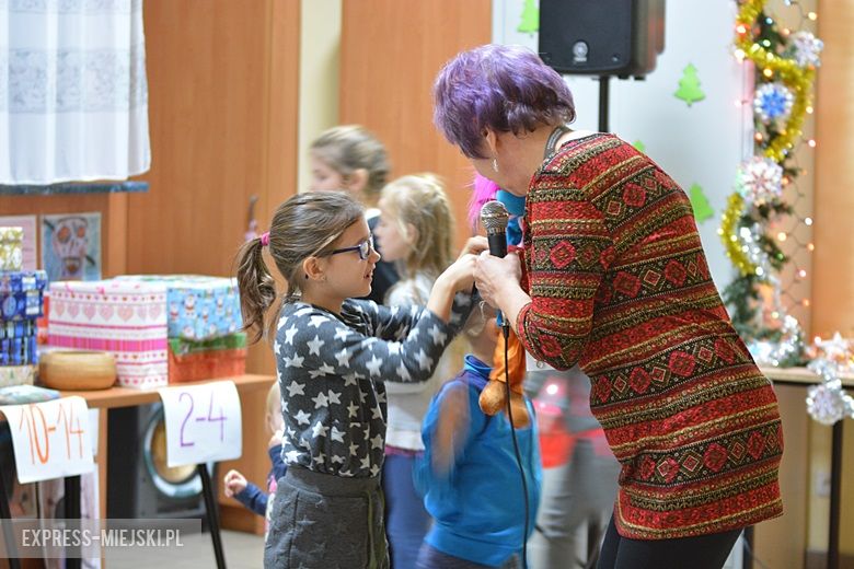 Wizyta wolontariuszy na świetlicy wiejskiej w Rakoszycach