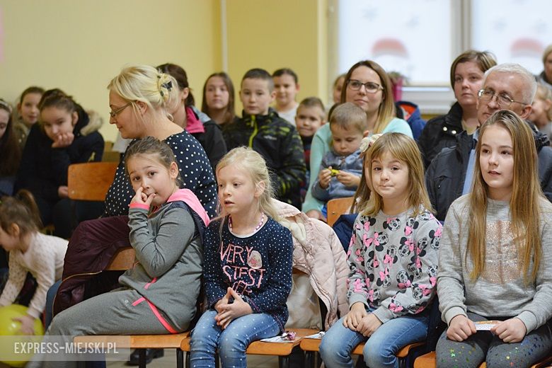 Wizyta wolontariuszy na świetlicy wiejskiej w Rakoszycach