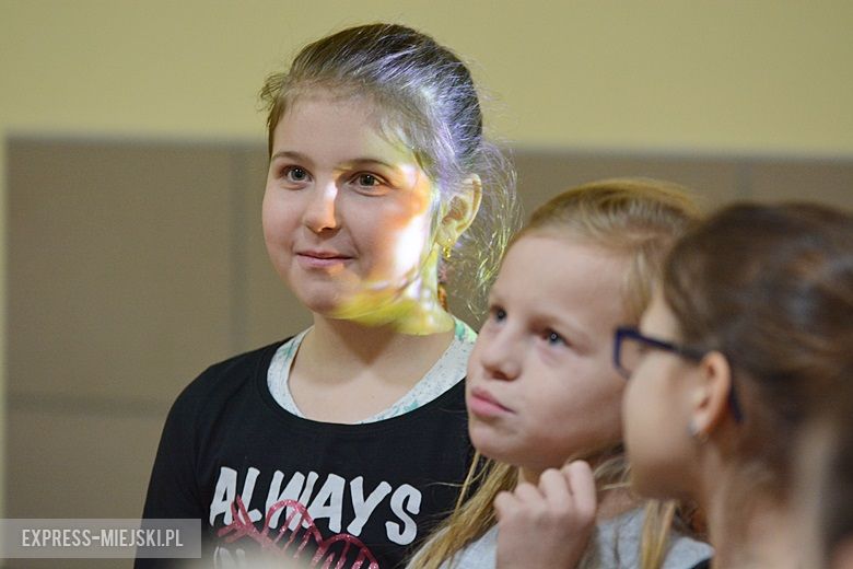 Wizyta wolontariuszy na świetlicy wiejskiej w Rakoszycach