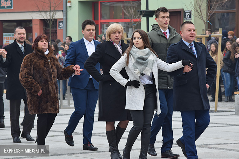 Maturzyści zatańczyli dla Rolanda