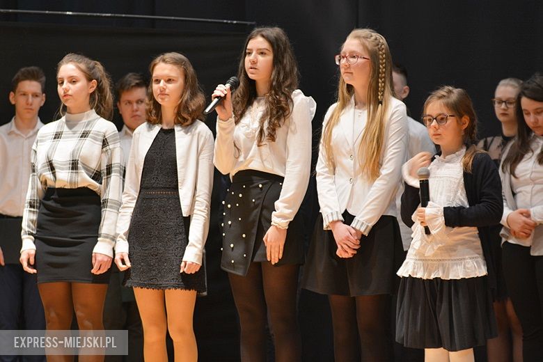 Uroczystości w Domu Kultury w Środzie Śląskiej