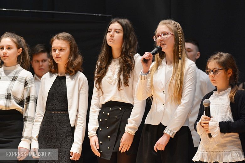 Uroczystości w Domu Kultury w Środzie Śląskiej