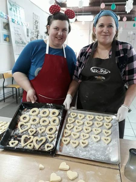 Wspólne pieczenie pączków Juszczynie