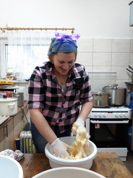 Wspólne pieczenie pączków Juszczynie