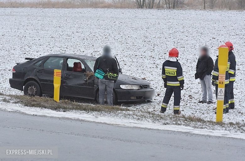 Auto wypadło z drogi koło Chwalimierza