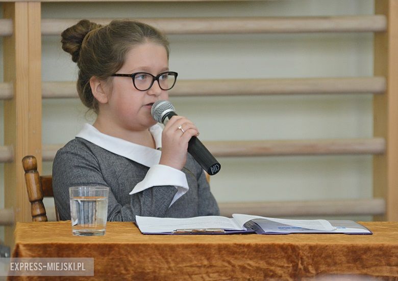 Akademia przygotowana przez uczniów z okazji dnia patrona