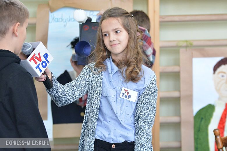 Akademia przygotowana przez uczniów z okazji dnia patrona