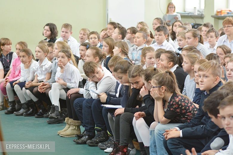 Akademia przygotowana przez uczniów z okazji dnia patrona