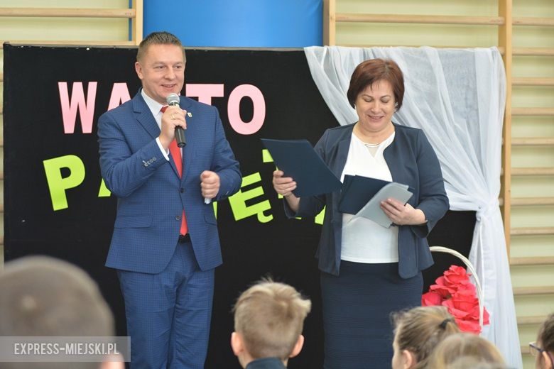 Akademia przygotowana przez uczniów z okazji dnia patrona