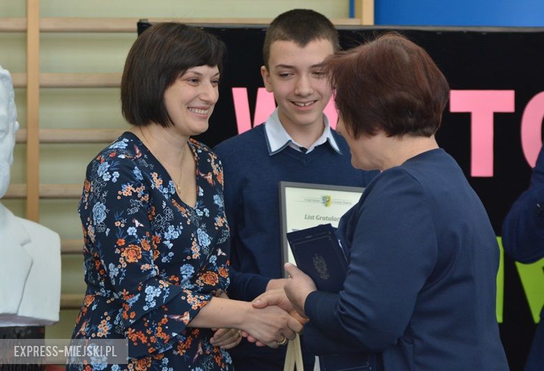 Akademia przygotowana przez uczniów z okazji dnia patrona