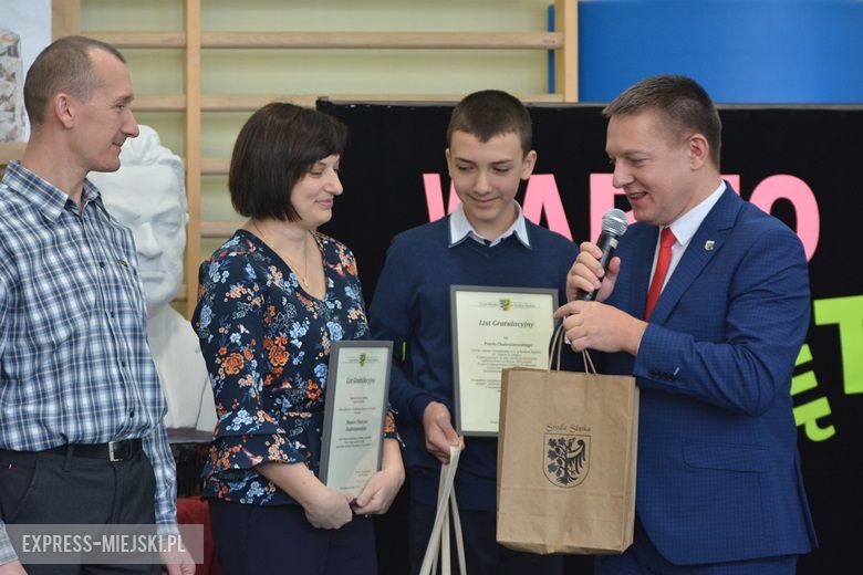 Akademia przygotowana przez uczniów z okazji dnia patrona