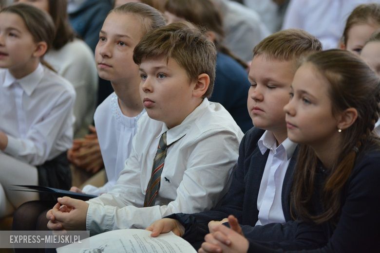 Akademia przygotowana przez uczniów z okazji dnia patrona