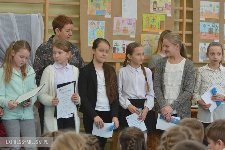 Akademia przygotowana przez uczniów z okazji dnia patrona