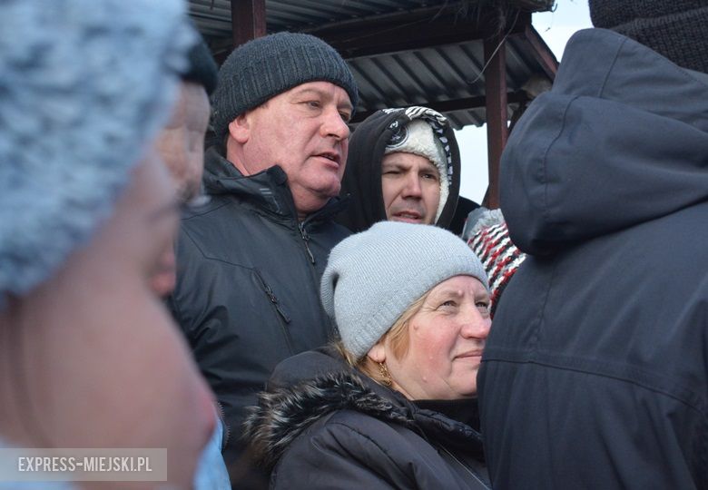 Spotkanie pracowników UM z handlującymi na targowisku