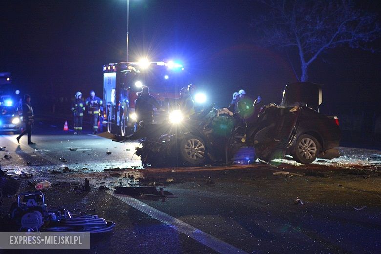 Na DK 94 zginęły trzy osoby w wypadku samochodowym