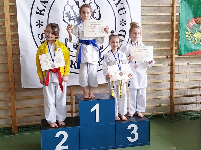 Średzcy karatecy zdobyli ponad 20 medali na weekendowym turnieju