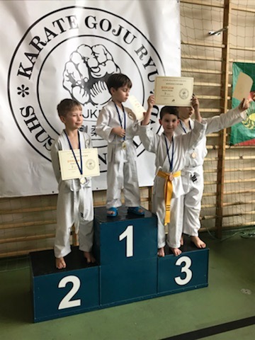 Średzcy karatecy zdobyli ponad 20 medali na weekendowym turnieju