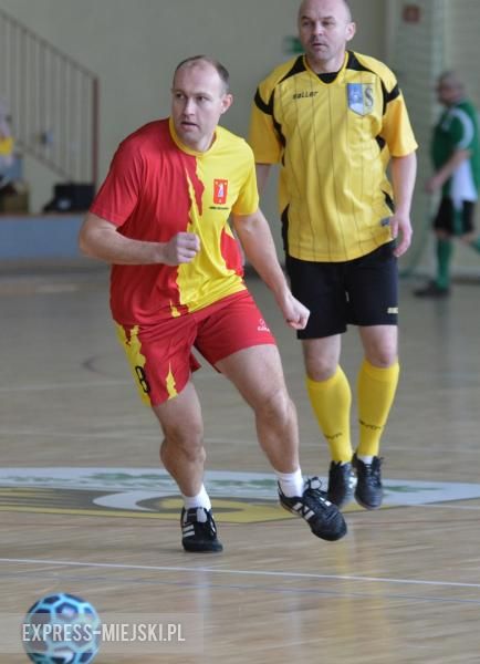 Rozgrywki radnych na hali sportowej w Środzie Śląskiej