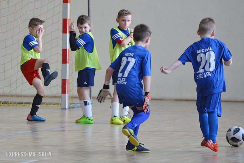 Turniej piłkarski dla młodych sportowców