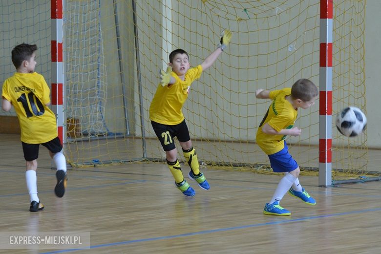 Turniej piłkarski dla młodych sportowców