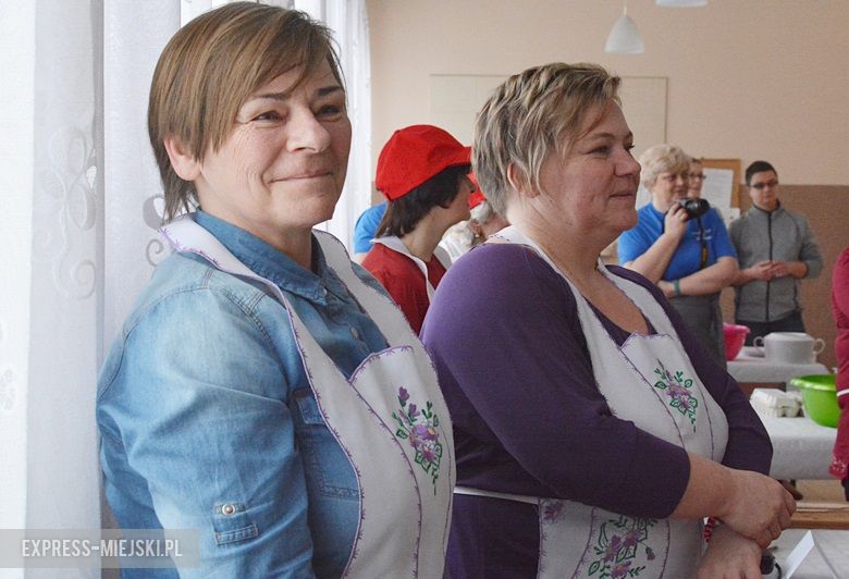 Uczestnicy konkursu musieli ugotować żurek