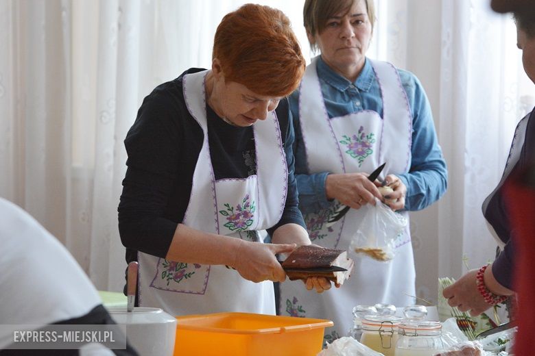 Uczestnicy konkursu musieli ugotować żurek