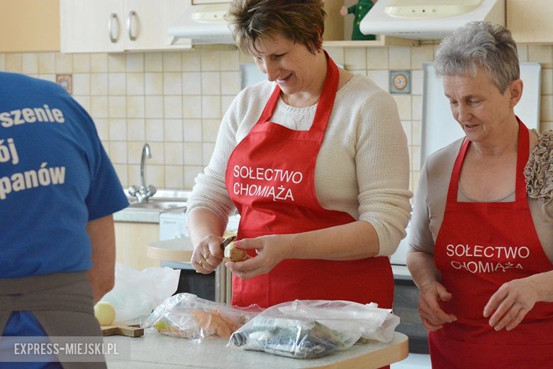 Uczestnicy konkursu musieli ugotować żurek