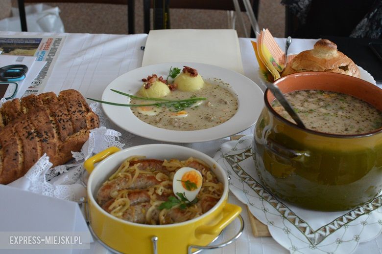 Uczestnicy konkursu musieli ugotować żurek