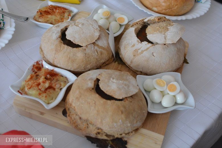 Uczestnicy konkursu musieli ugotować żurek