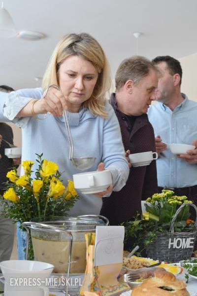 Uczestnicy konkursu musieli ugotować żurek