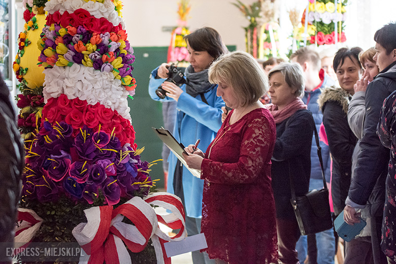 Kolorowo i świątecznie w ośrodku kultury w Kostomłotach