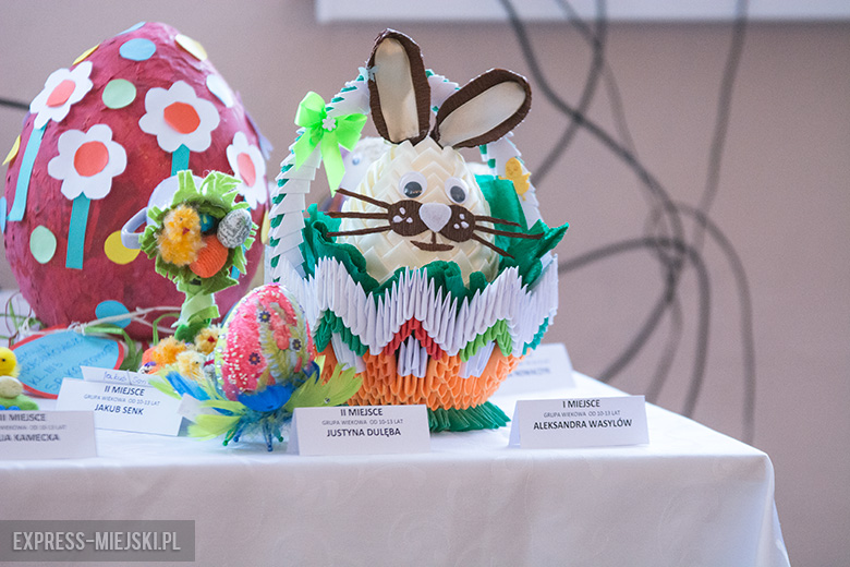 Kolorowo i świątecznie w ośrodku kultury w Kostomłotach