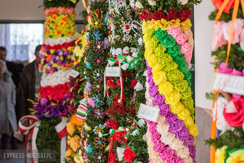 Kolorowo i świątecznie w ośrodku kultury w Kostomłotach