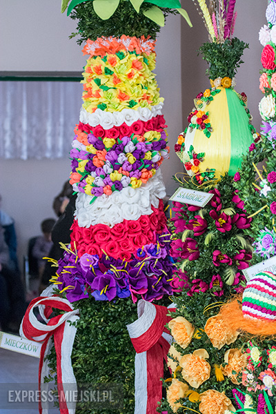 Kolorowo i świątecznie w ośrodku kultury w Kostomłotach