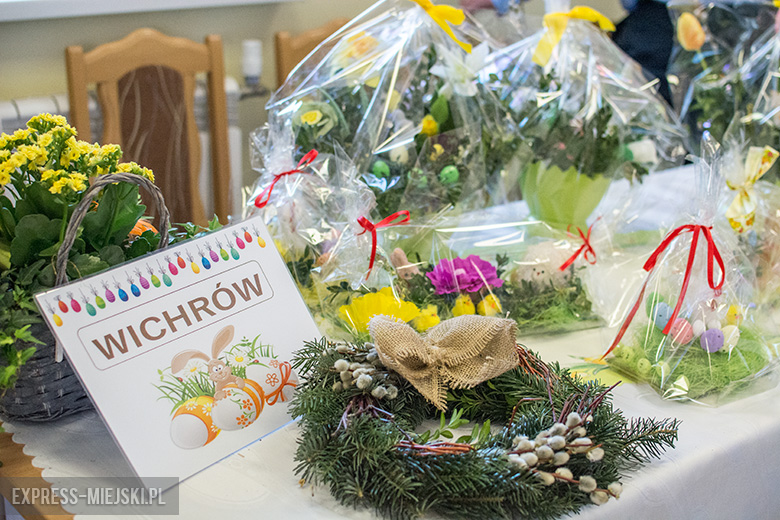 Kolorowo i świątecznie w ośrodku kultury w Kostomłotach