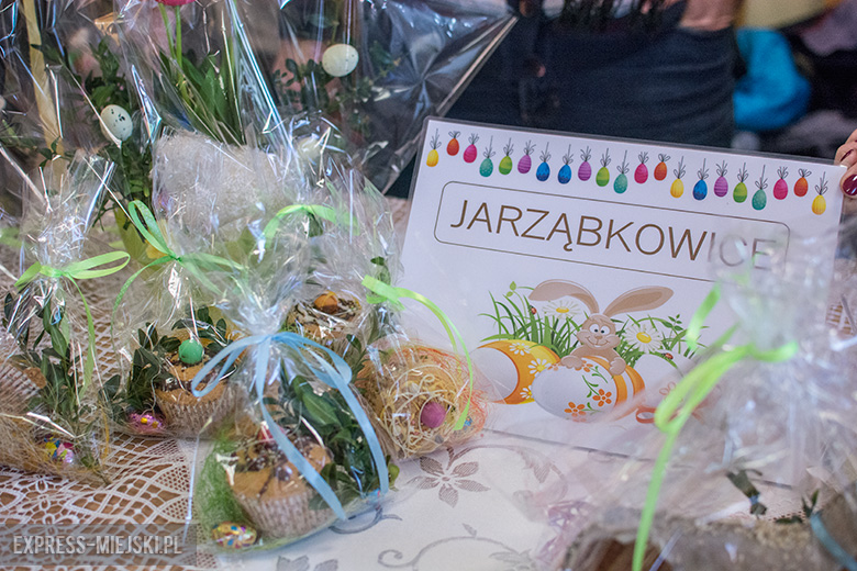 Kolorowo i świątecznie w ośrodku kultury w Kostomłotach