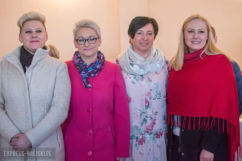 Kolorowo i świątecznie w ośrodku kultury w Kostomłotach