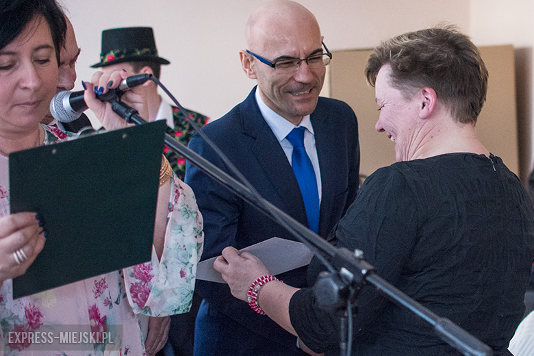 Kolorowo i świątecznie w ośrodku kultury w Kostomłotach