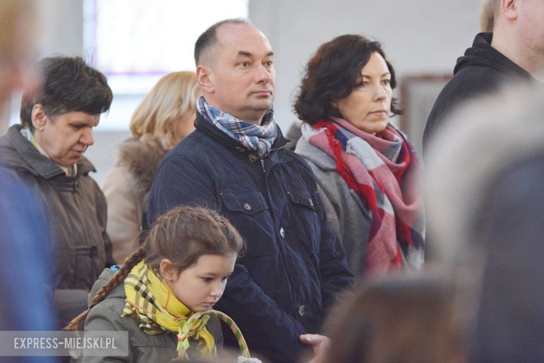 Poświęcenie pokarmów w kościele w Środzie Ślaskiej