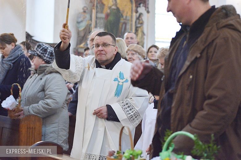 Poświęcenie pokarmów w kościele w Środzie Ślaskiej