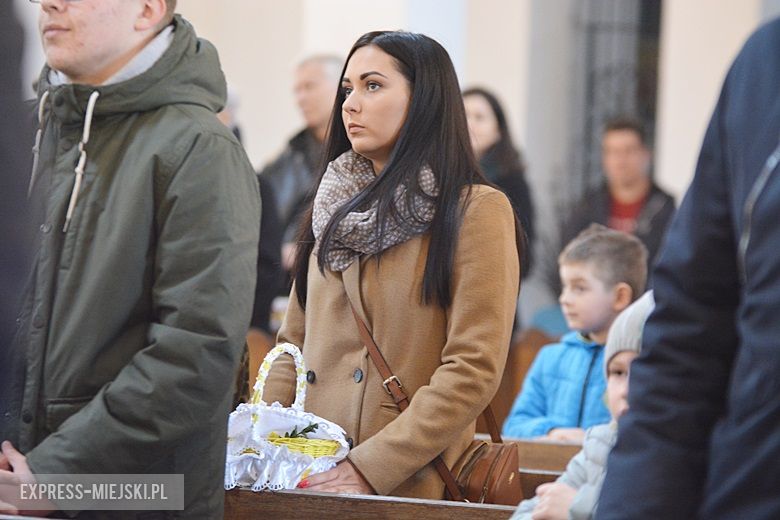 Poświęcenie pokarmów w kościele w Środzie Ślaskiej