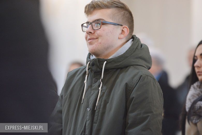 Poświęcenie pokarmów w kościele w Środzie Ślaskiej