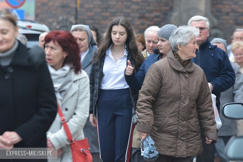 Modlitwa na rynku w Środzie Śląskiej